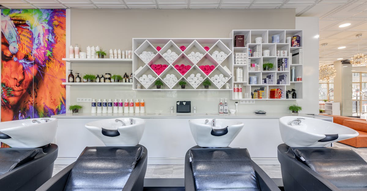 Interior de spa y salón de belleza para una agencia de marketing para negocios hispanos en USA