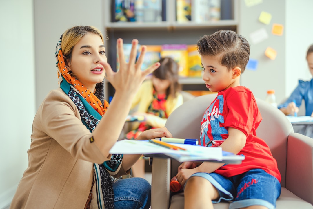 Aula en escuela privada con docente y familia en Florida